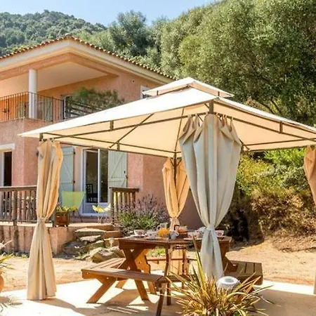 Villa Sleeps 6 Pool Wifi Monticello