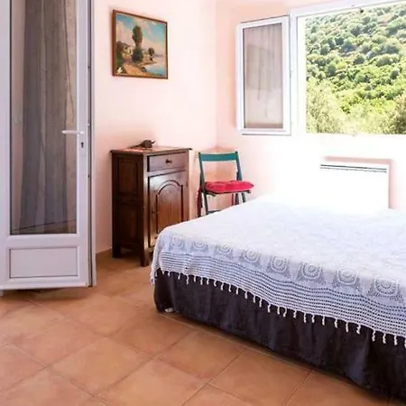 Sleeps 6 Pool Wifi Villa *